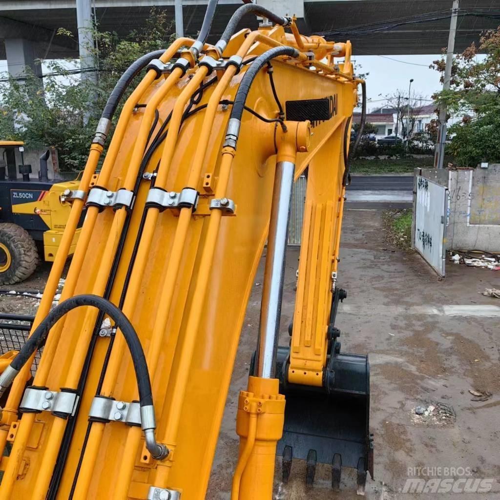 Hyundai R220LC-9 Vikšriniai ekskavatoriai