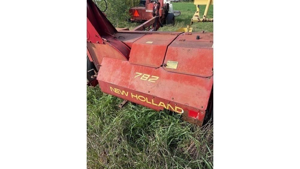 New Holland 782 Pašarų kombainai