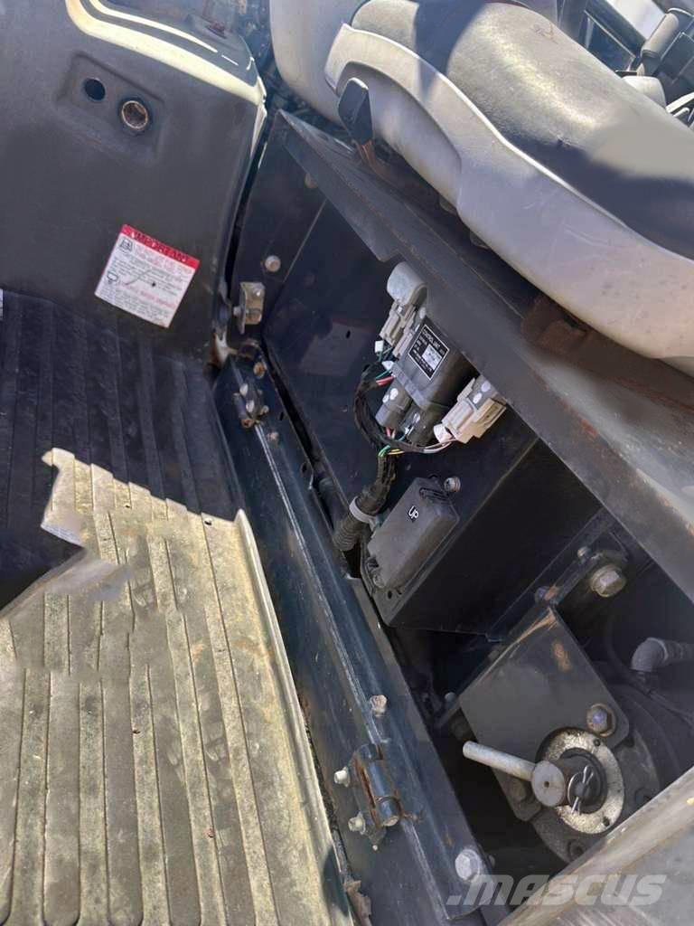 Hitachi ZX 27 U Mini ekskavatoriai < 7 t