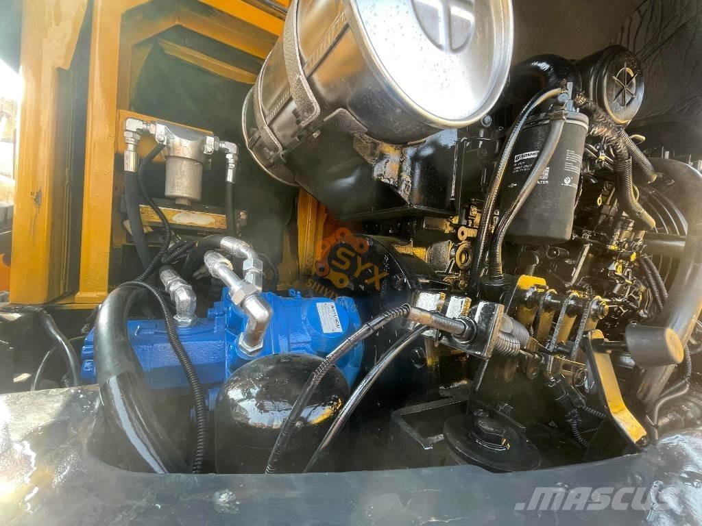 Hyundai 60w Ratiniai ekskavatoriai