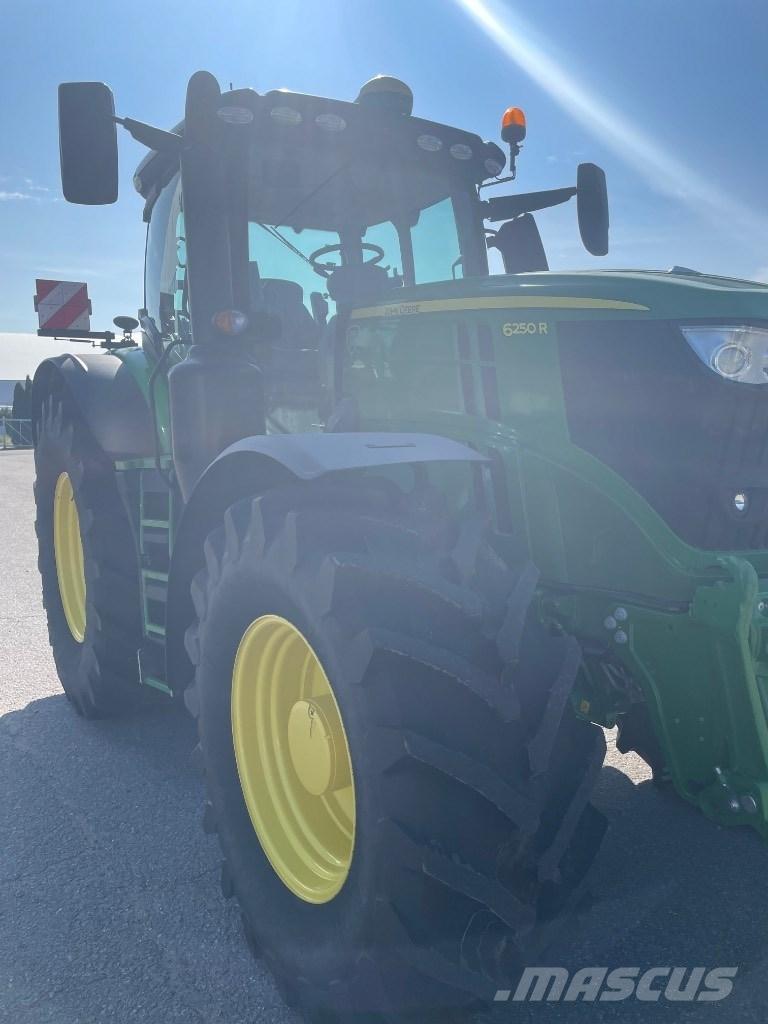 John Deere 6250 R Traktoriai