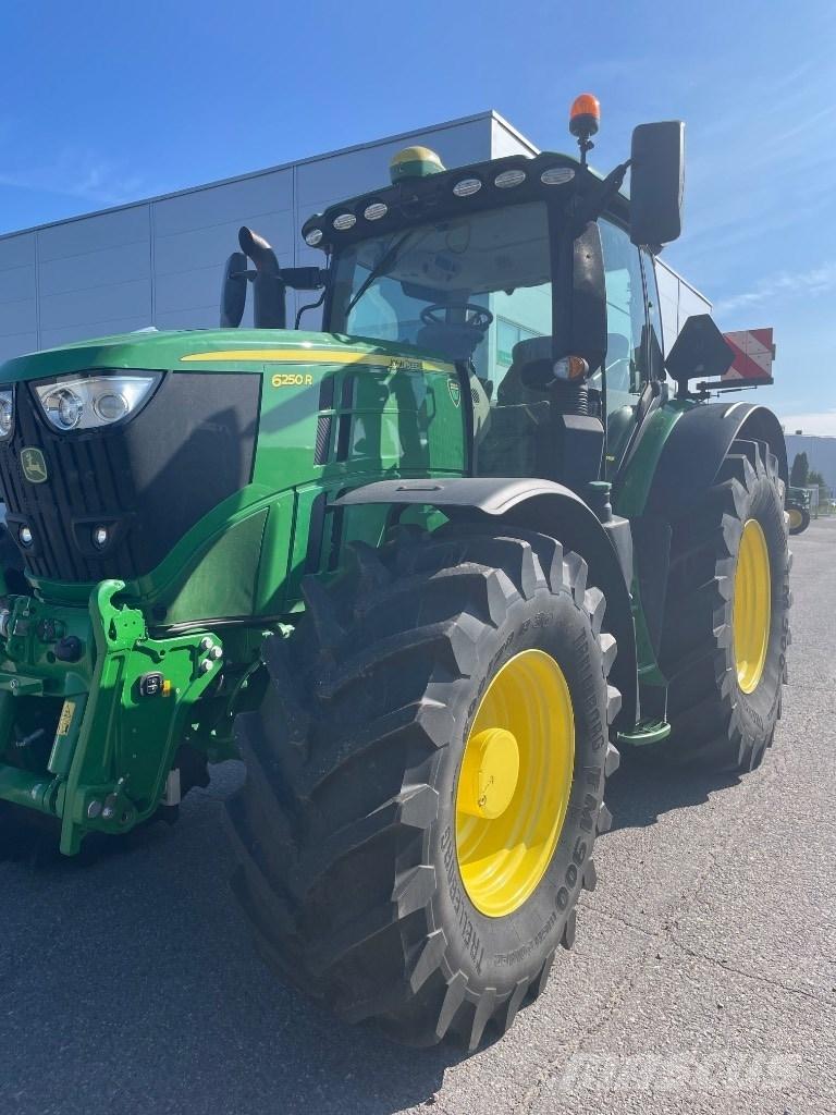 John Deere 6250 R Traktoriai