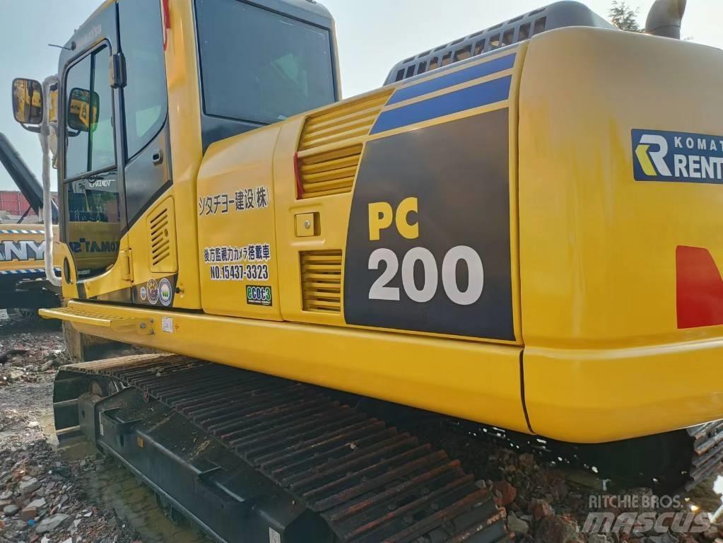 Komatsu PC 200-8 Vikšriniai ekskavatoriai