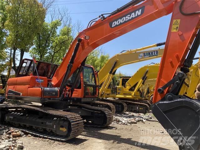 Doosan DX 225 LC Vikšriniai ekskavatoriai