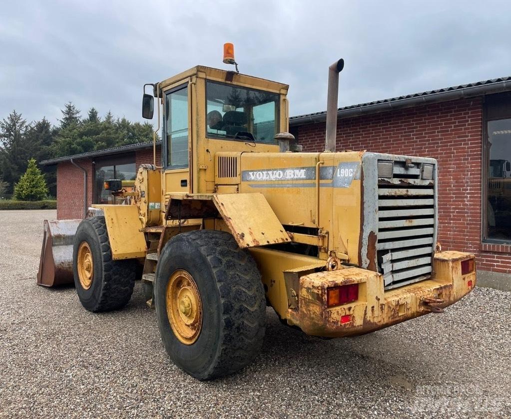 Volvo L90C Naudoti ratiniai krautuvai