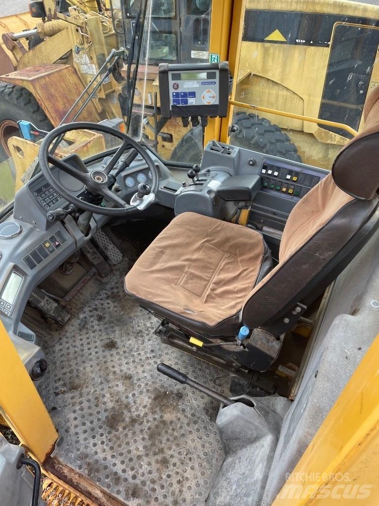 Volvo L90C Naudoti ratiniai krautuvai