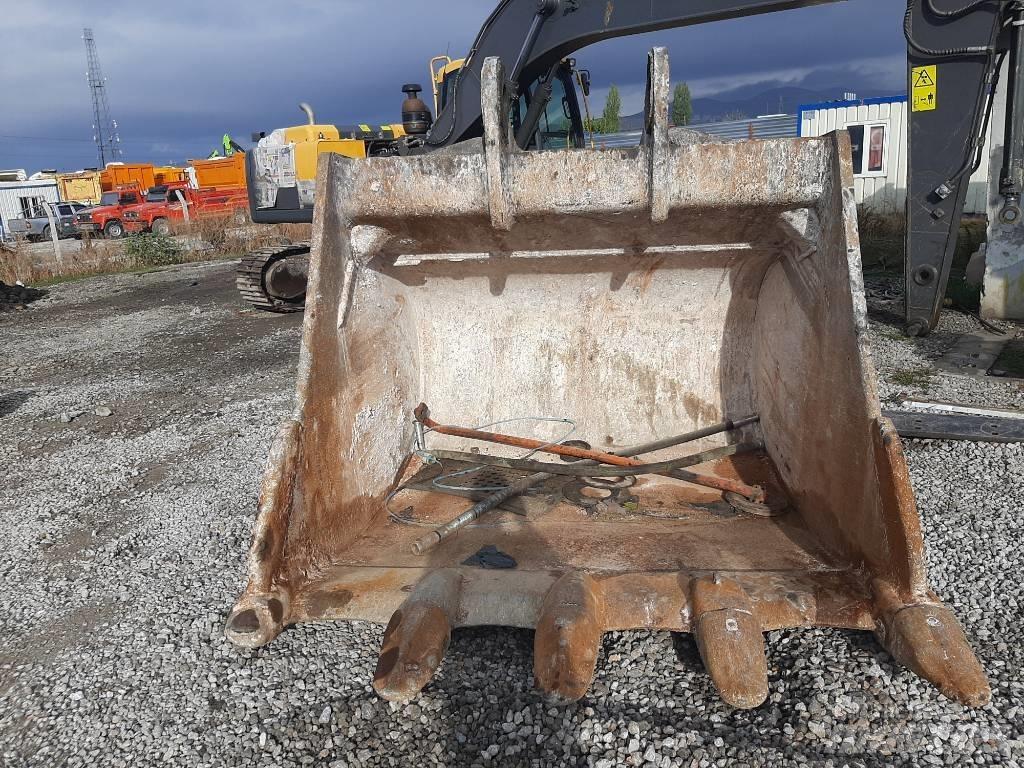 Hitachi ZX 670 LC H Vikšriniai ekskavatoriai