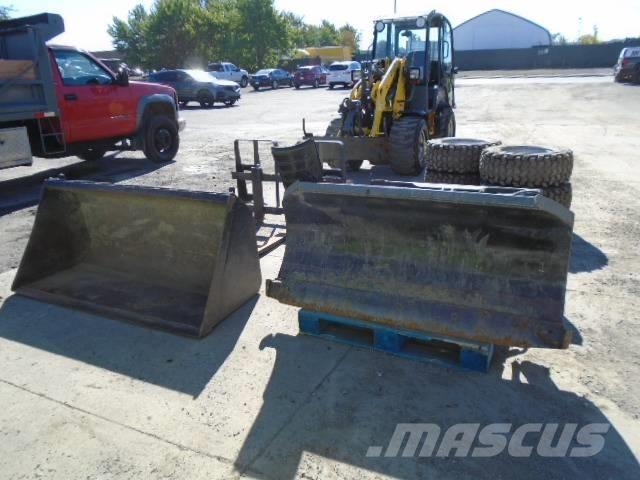 Wacker Neuson WL 30 Naudoti ratiniai krautuvai