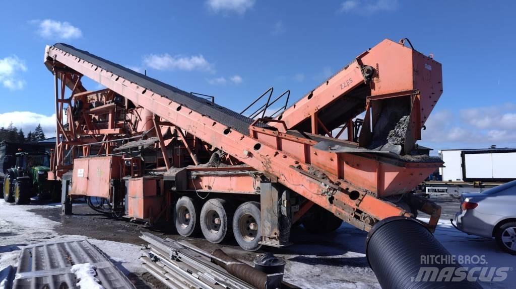 Metso GP 300 Mobilūs smulkintuvai