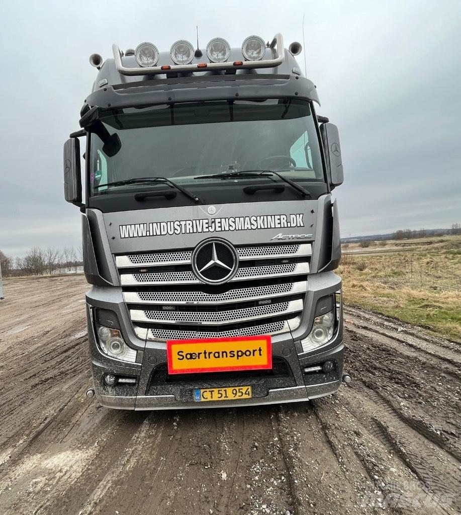Mercedes-Benz 4158 Naudoti vilkikai