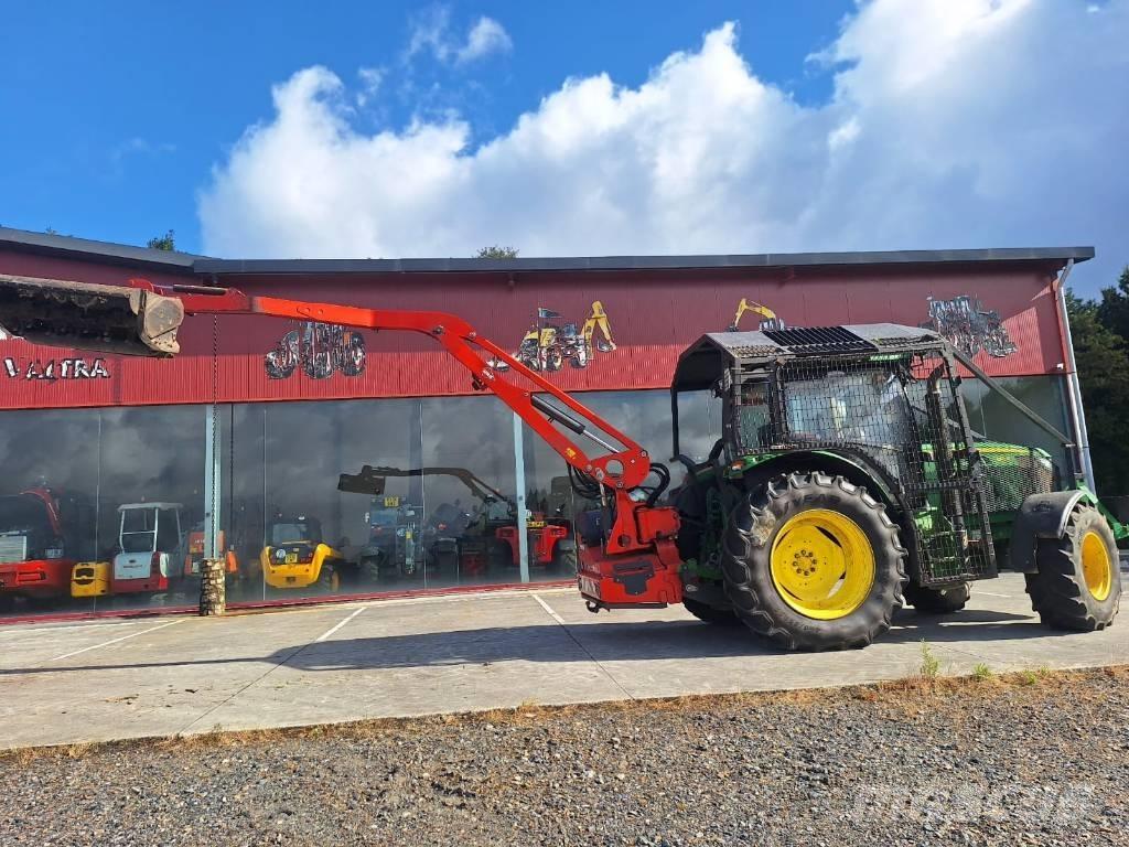 John Deere 6115 R Traktoriai