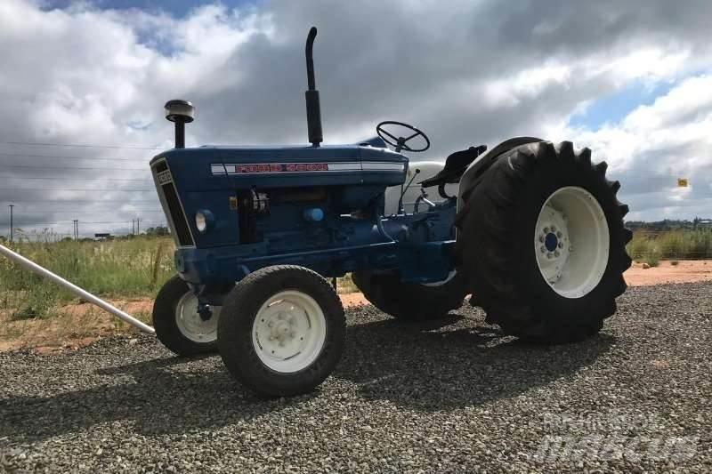 Ford 500 Tractor Traktoriai
