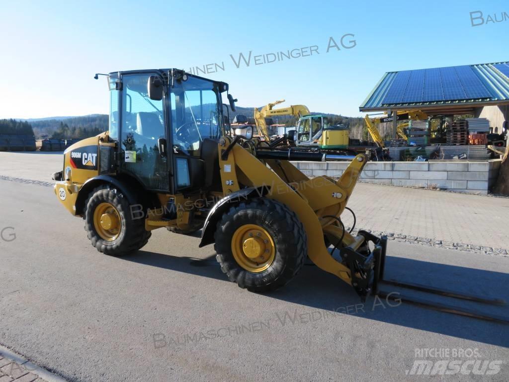 CAT 906M Naudoti ratiniai krautuvai