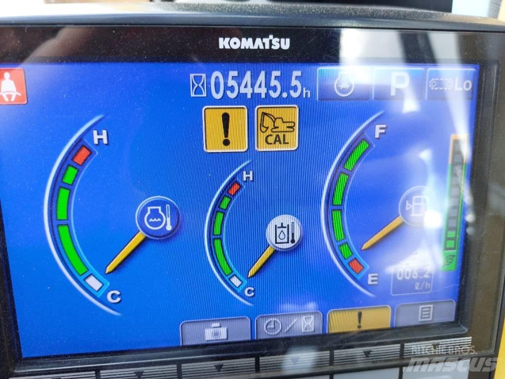 Komatsu PC210LCI-10 Vikšriniai ekskavatoriai