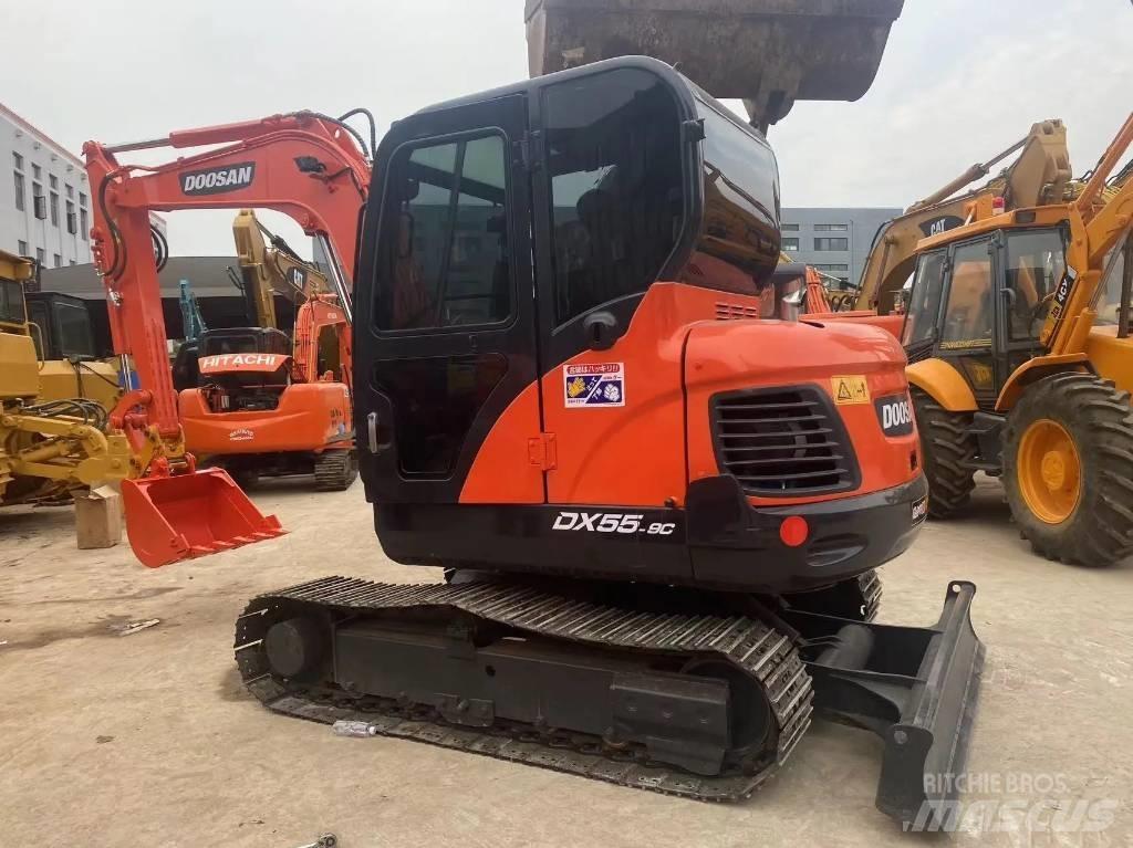 Doosan DX55-9C Vikšriniai ekskavatoriai