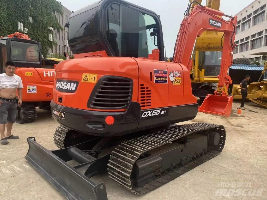 Doosan DX55-9C Vikšriniai ekskavatoriai