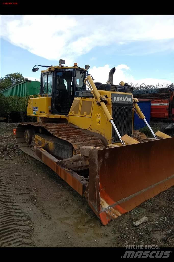 Komatsu D 65 PX-18 Vikšriniai buldozeriai