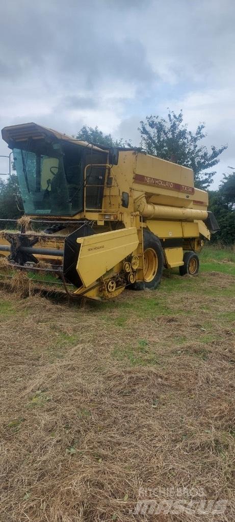 New Holland TX 34 Derliaus nuėmimo kombainai
