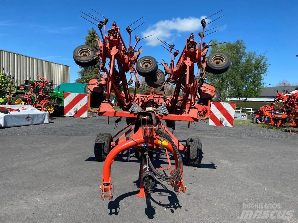 Kuhn GF8702T Šieno grėbliai ir vartytuvai
