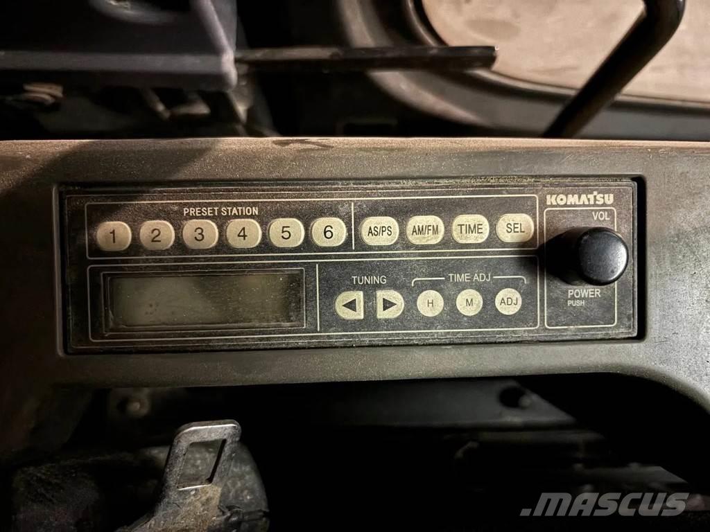 Komatsu PC210LC-8 Vikšriniai ekskavatoriai