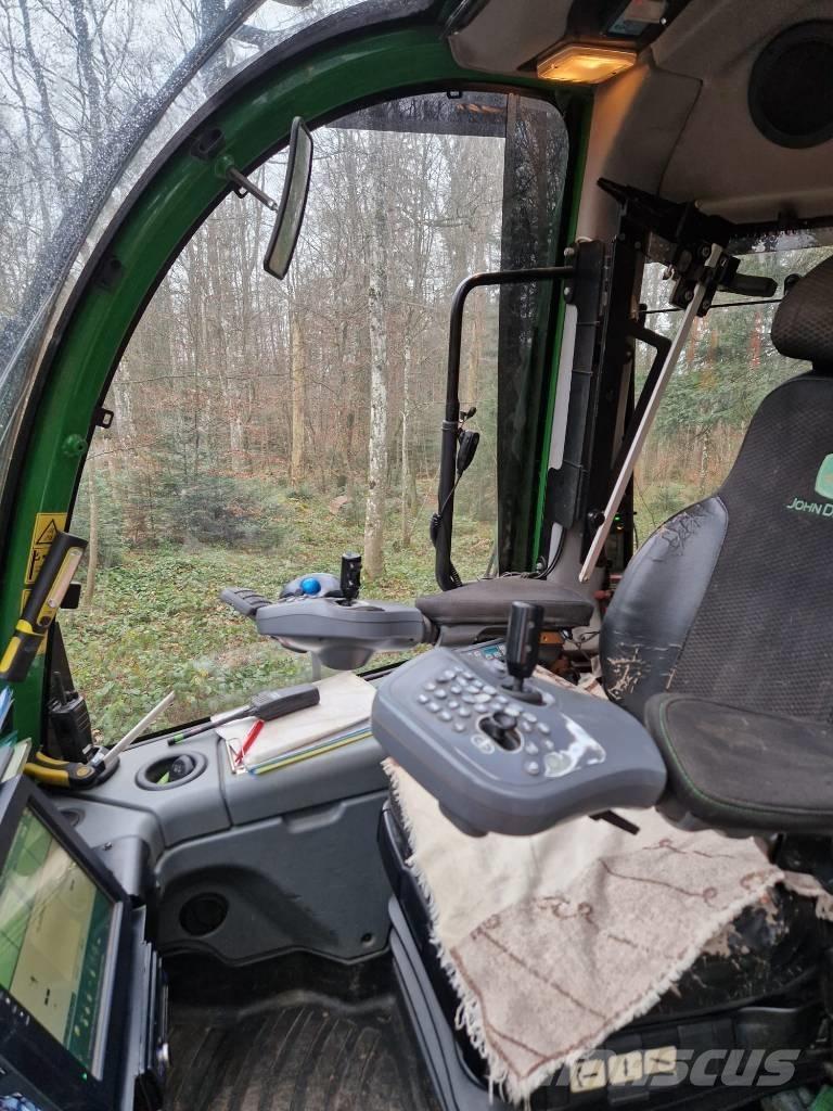 John Deere 1270 E Miško technika (Harvesteriai)