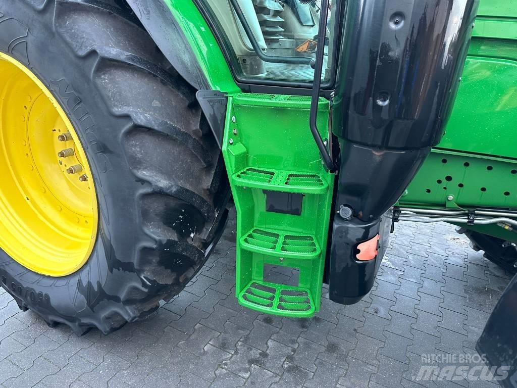 John Deere 6145 R Traktoriai