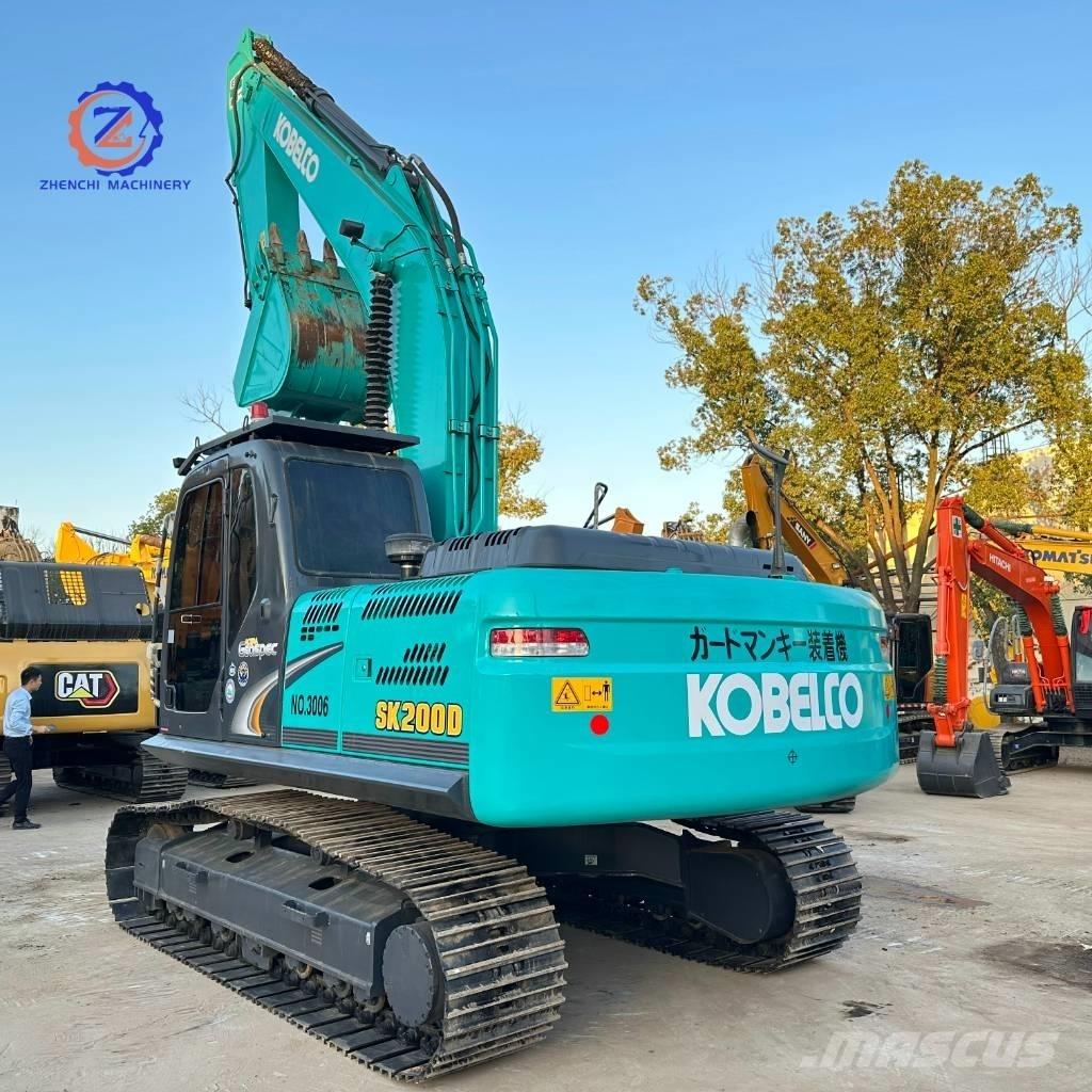 Kobelco SK 200 Vikšriniai ekskavatoriai
