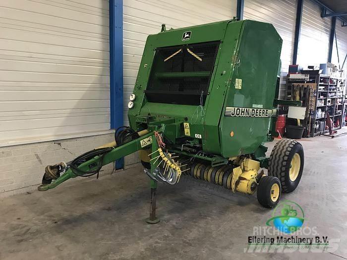 John Deere 570 Pašarų kombainai