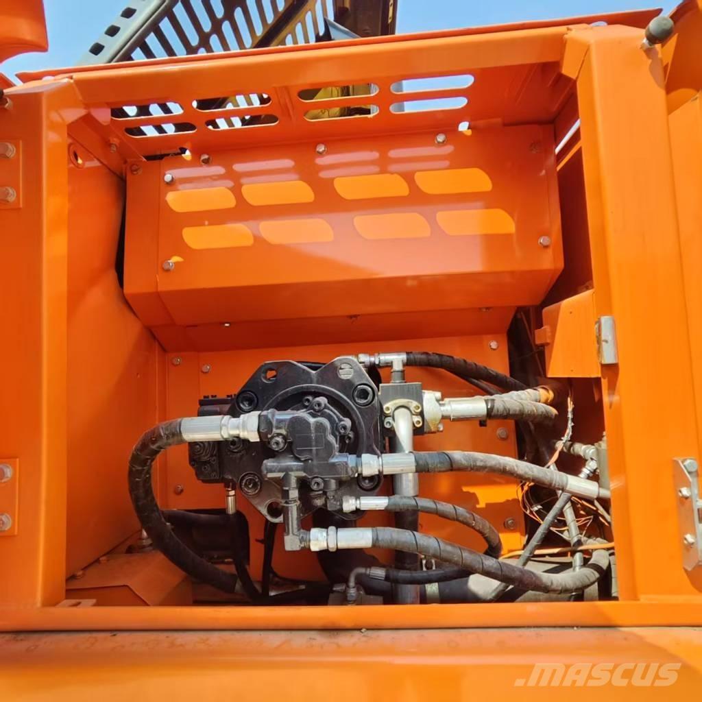 Doosan DX 225 LC Vikšriniai ekskavatoriai