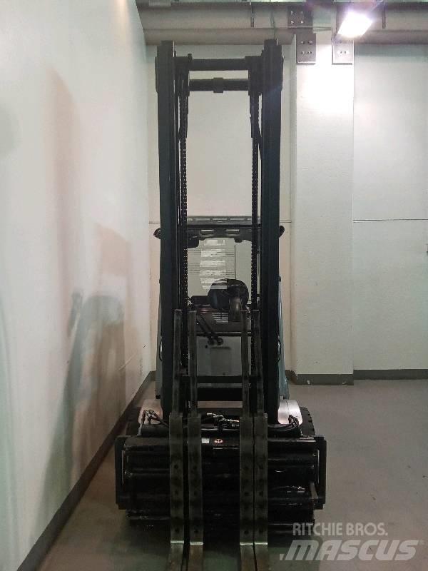 Still RX 60-40 Elektriniai šakiniai krautuvai