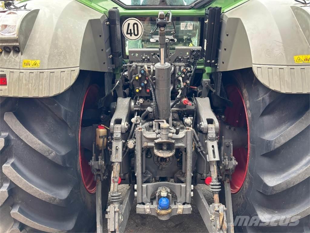 Fendt 828 Vario Traktoriai