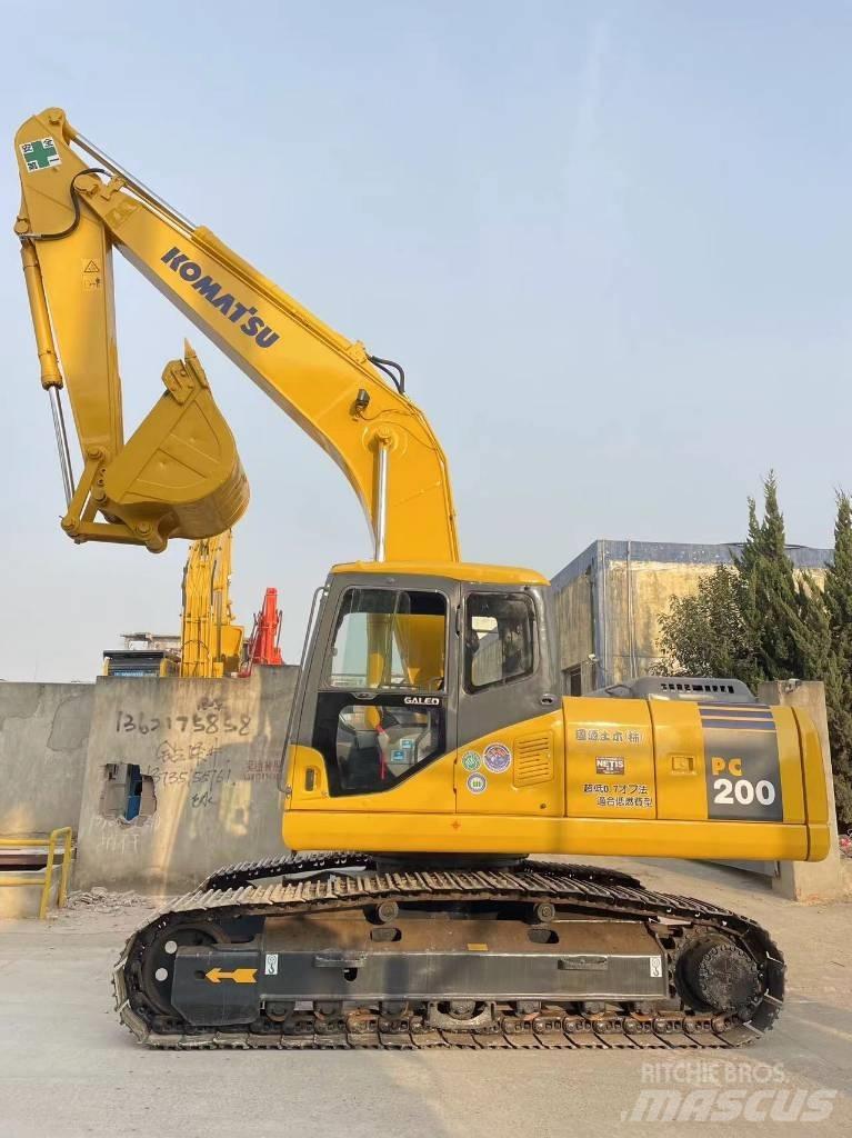 Komatsu PC 200-7 Vikšriniai ekskavatoriai