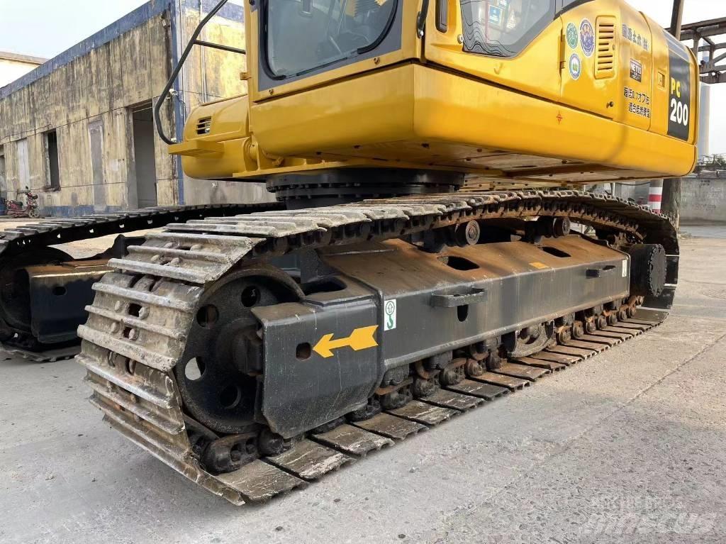 Komatsu PC 200-7 Vikšriniai ekskavatoriai