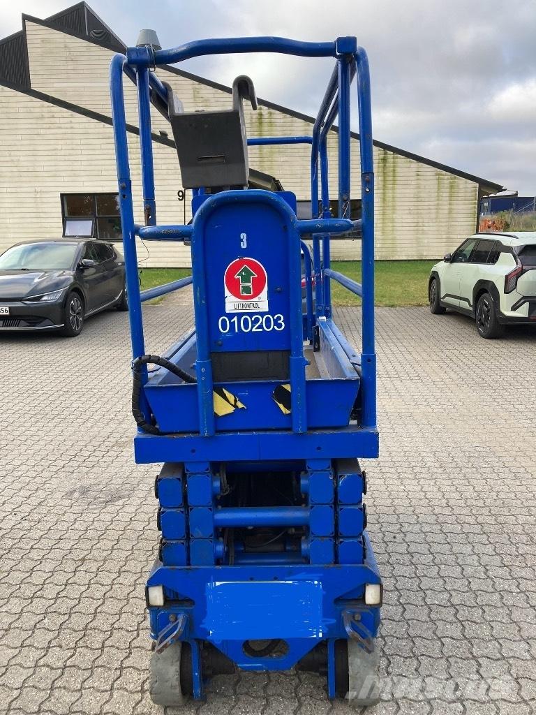 UpRight MX19 Žirkliniai keltuvai