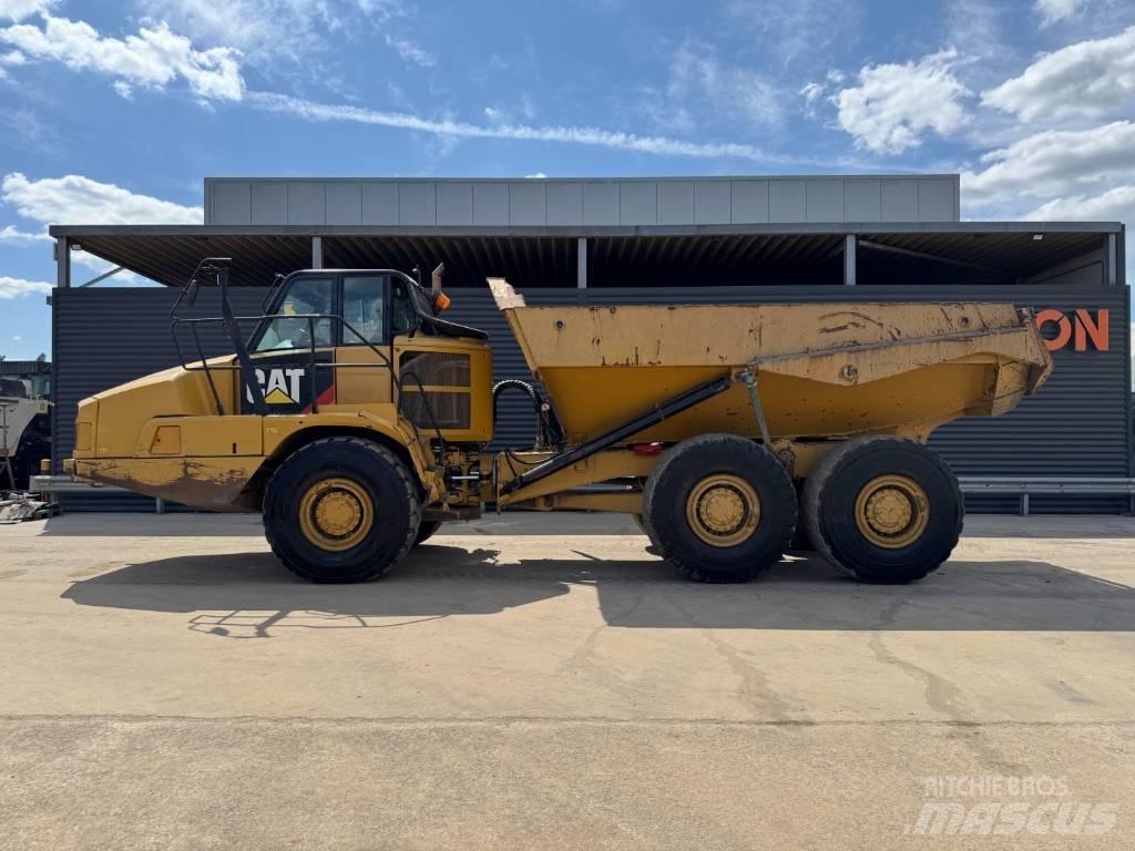 CAT 730C Karjeriniai savivarčiai