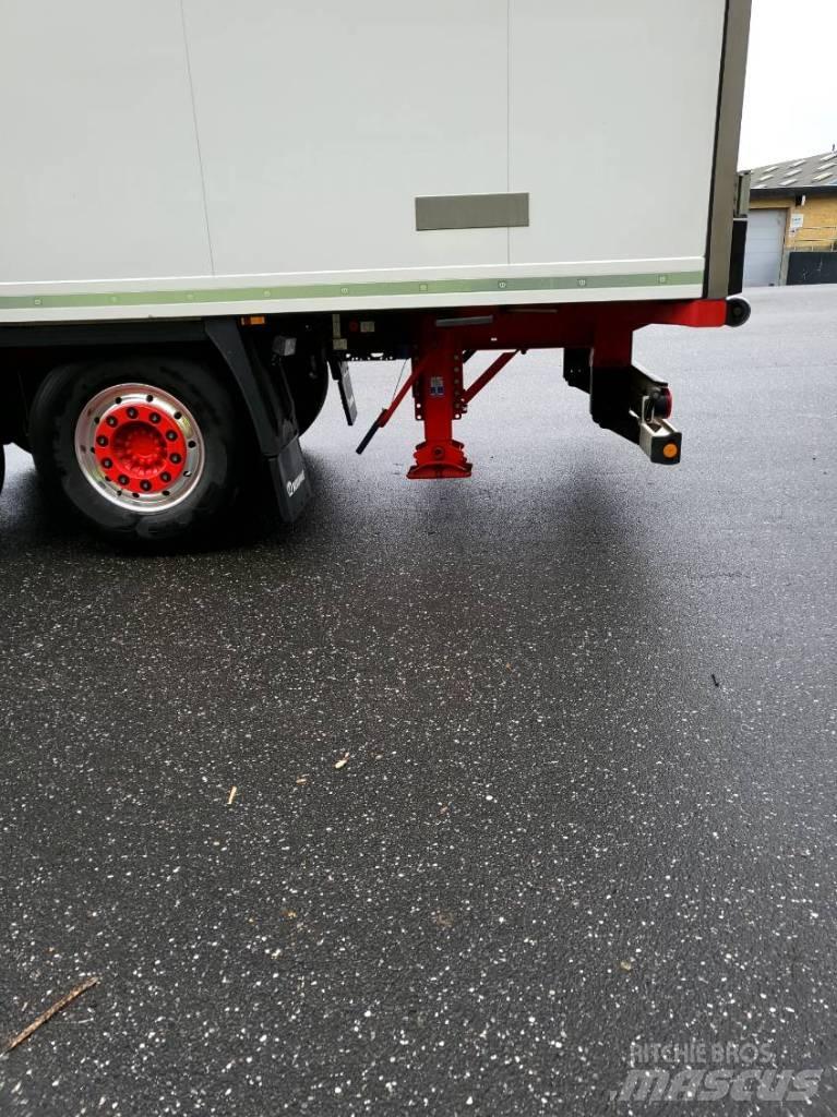 Krone Bokstrailer Dengtos puspriekabės