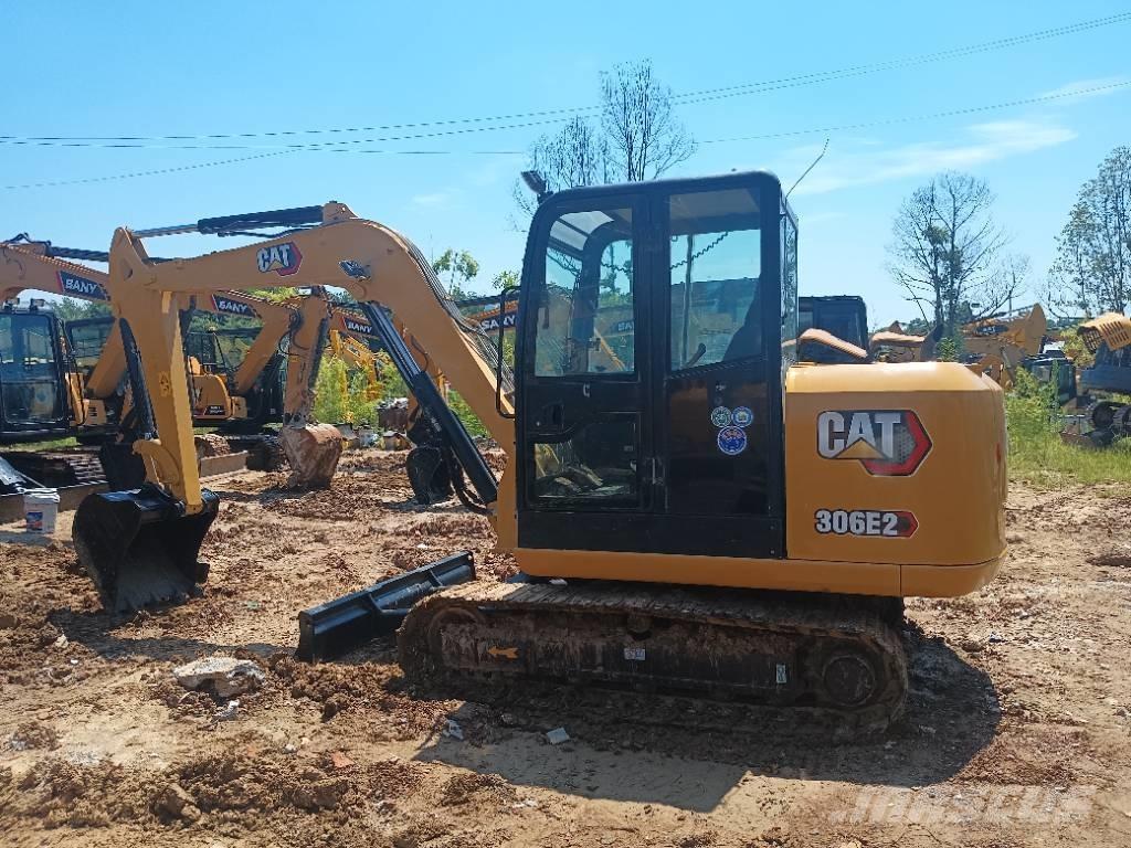 CAT 306 Vikšriniai ekskavatoriai