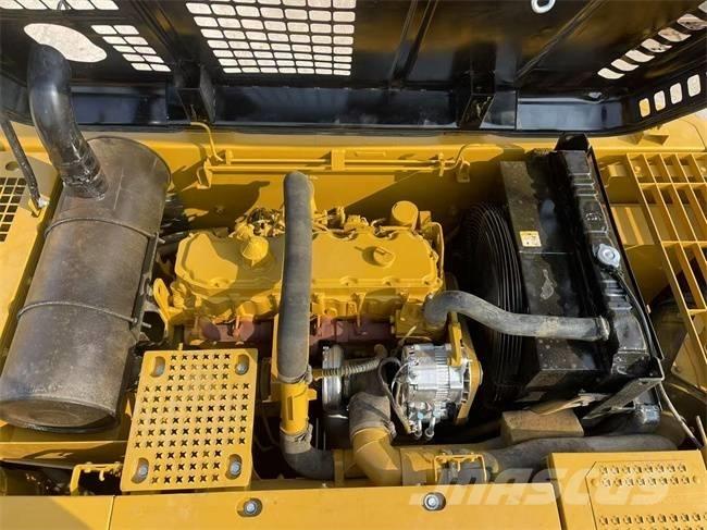 CAT 325 CL Vikšriniai ekskavatoriai