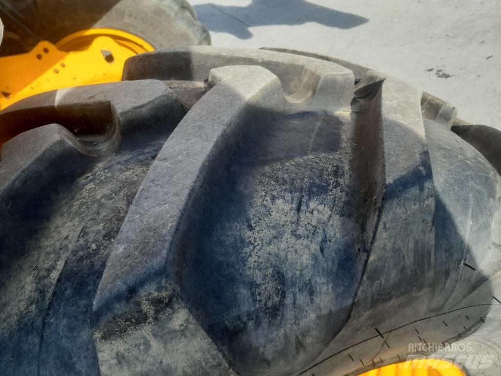 JCB TM 320 Teleskopiniai krautuvai žemės ūkiui