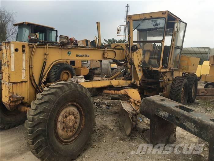 Komatsu GD 511 Greideriai