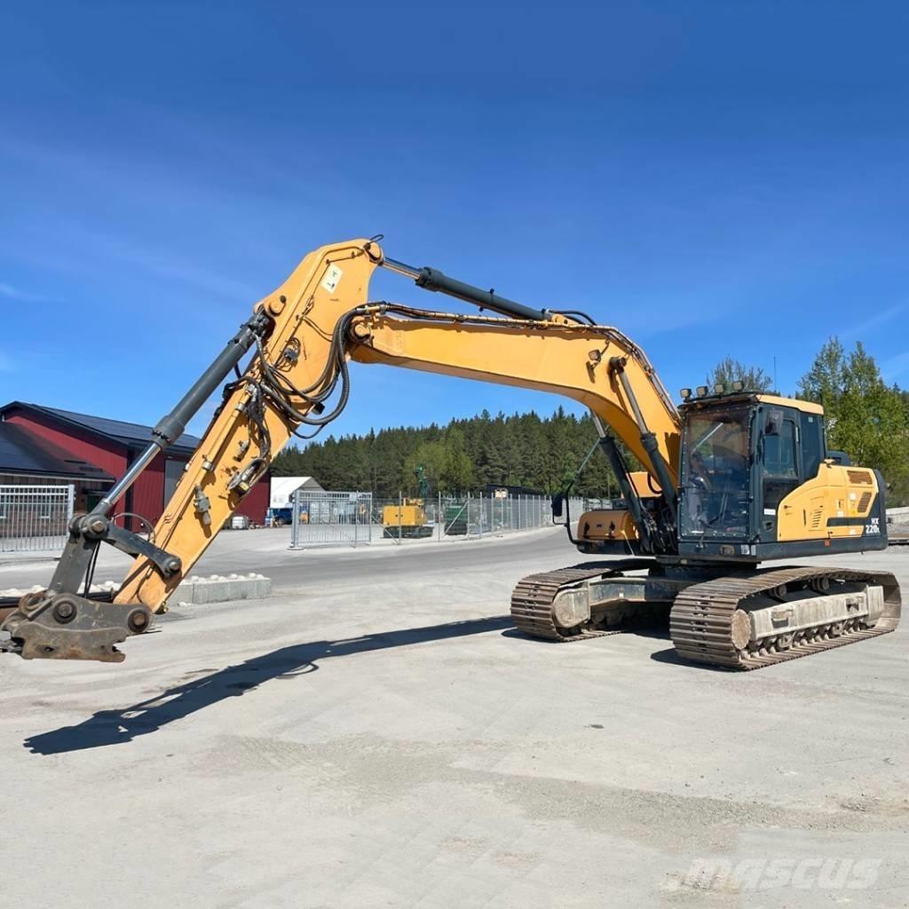 Hyundai HX220L Vikšriniai ekskavatoriai