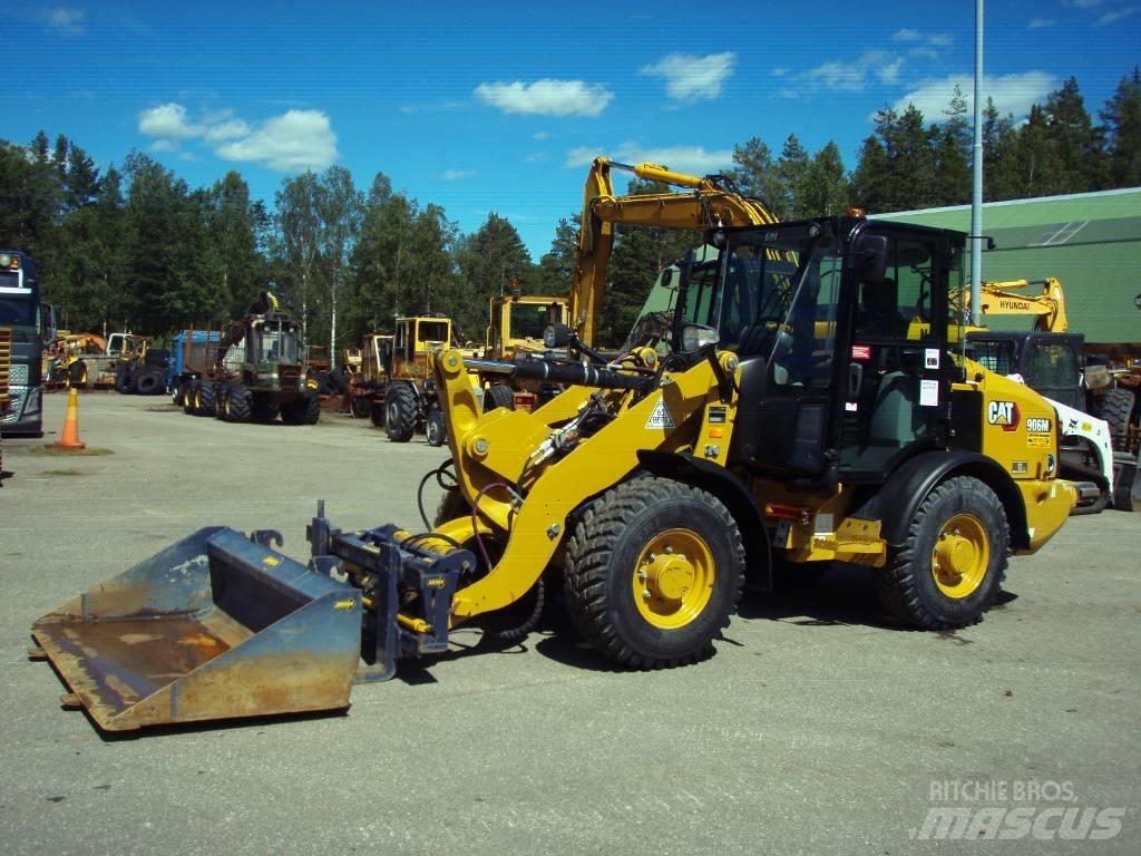 CAT 906 M Naudoti ratiniai krautuvai