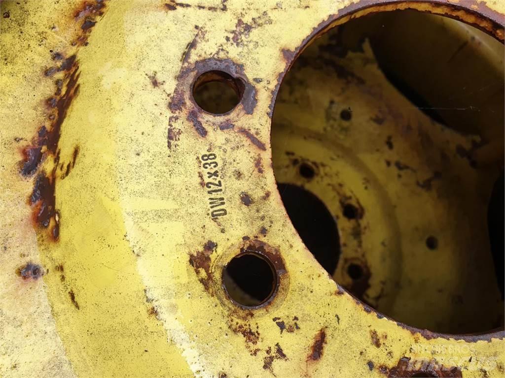 Goodyear 136-38 x2 Padangos, ratai ir ratlankiai