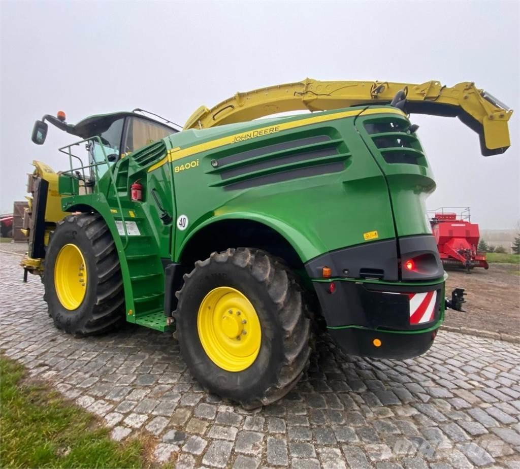 John Deere 8400i Pašarų ruošimo technika