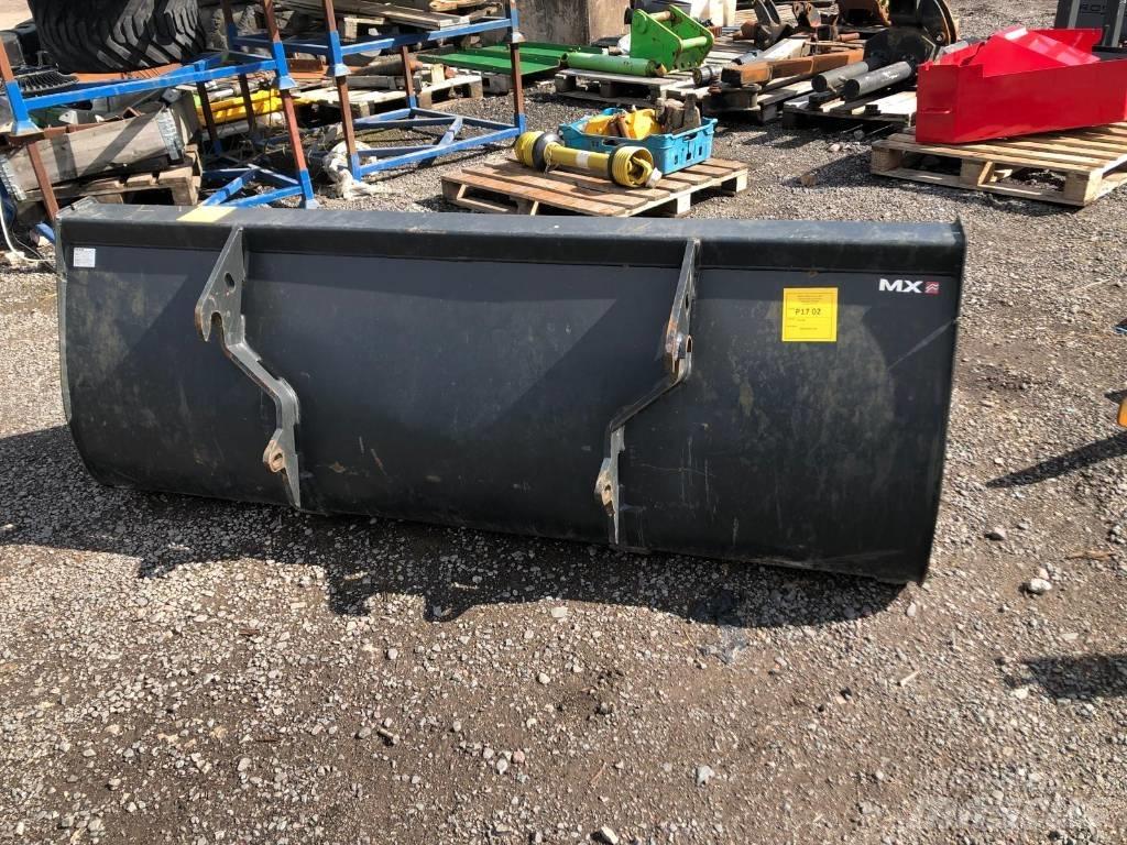 MX 200 Bucket Frontalinių krautuvų priedai