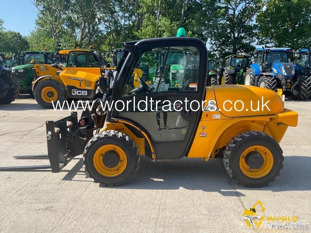JCB 520-40 Teleskopiniai krautuvai