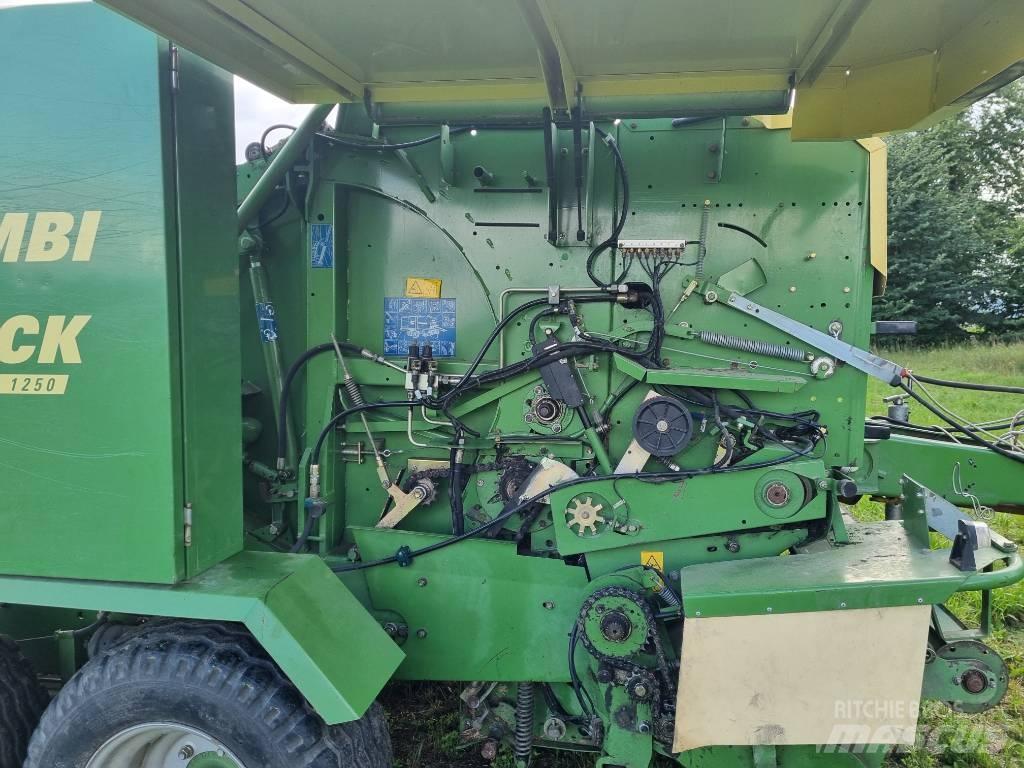 Krone Comprima F125 Ritinių presai