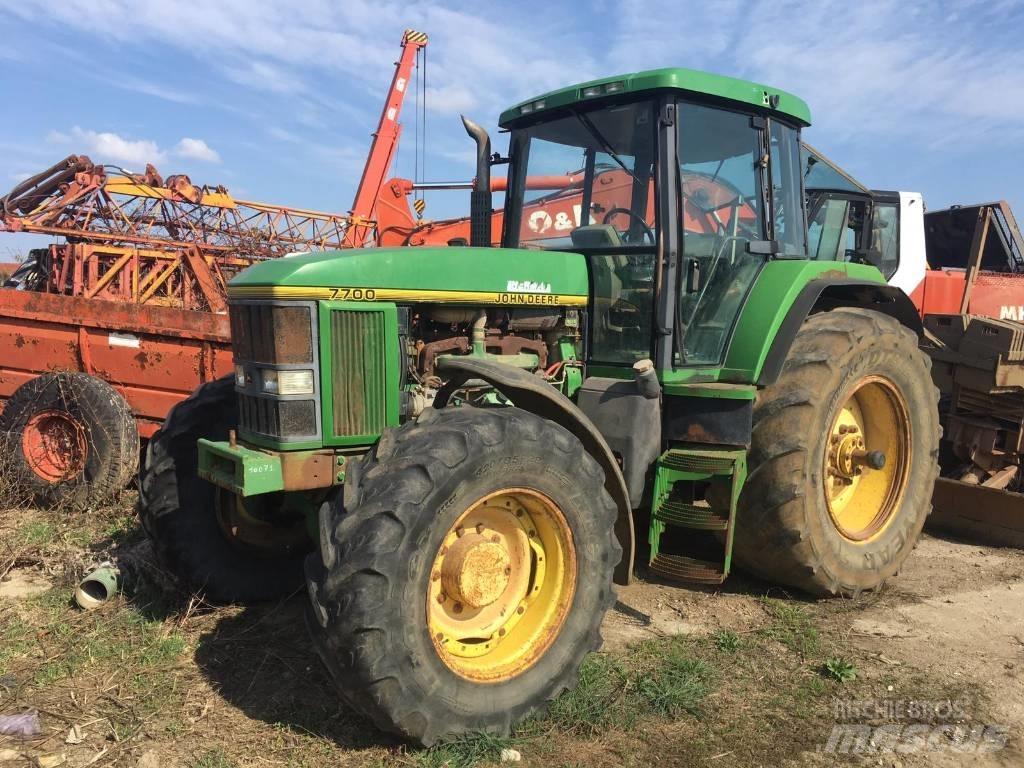 John Deere 7700 Traktoriai