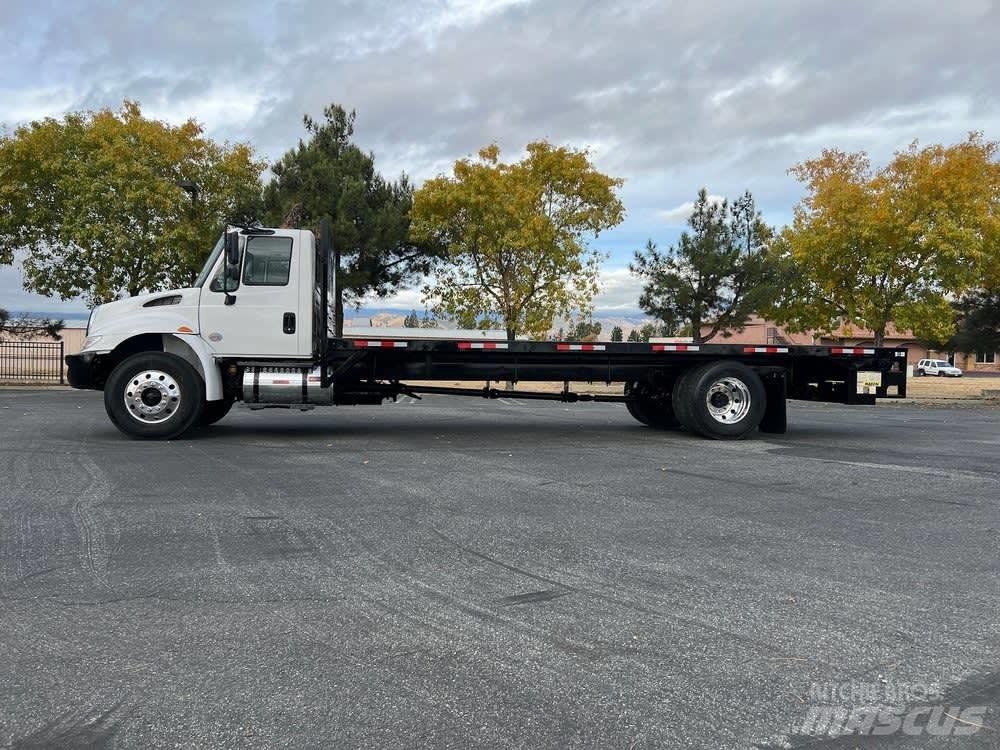International 4300 Platformos/ Pakrovimas iš šono