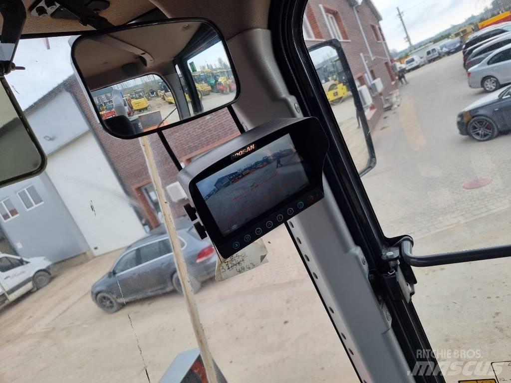 Doosan DL 200-3 Naudoti ratiniai krautuvai